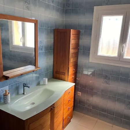 Villa Frontignan Plage * 弗龙蒂尼昂