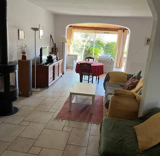 Вилла Villa Frontignan Plage