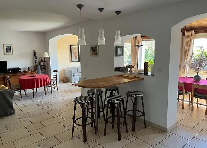 Вилла Villa Frontignan Plage Фронтиньян